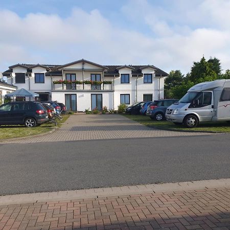 Hotel-Pension Pastow Garni Broderstorf 외부 사진