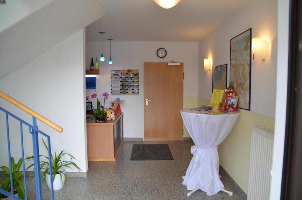 Hotel-Pension Pastow Garni Broderstorf 외부 사진