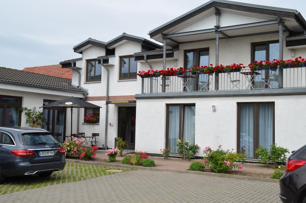 Hotel-Pension Pastow Garni Broderstorf 외부 사진