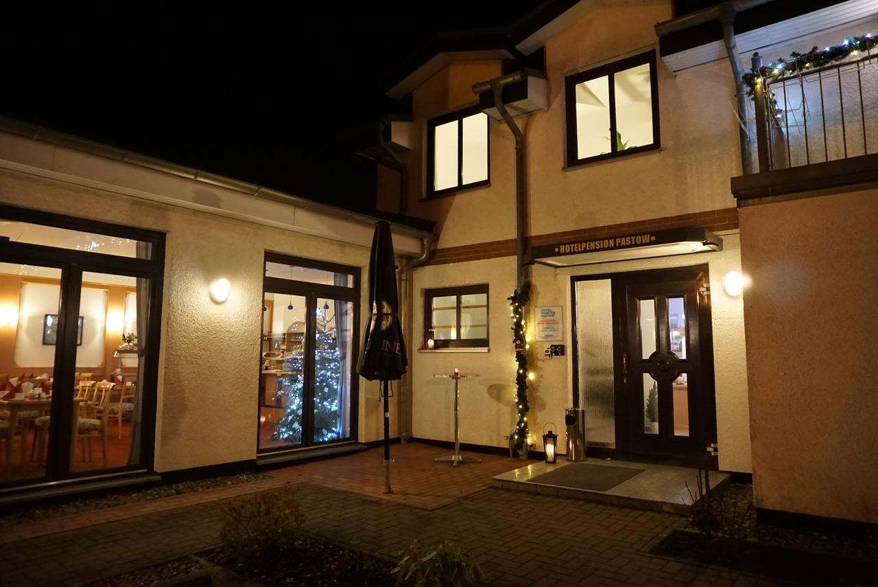 Hotel-Pension Pastow Garni Broderstorf 외부 사진