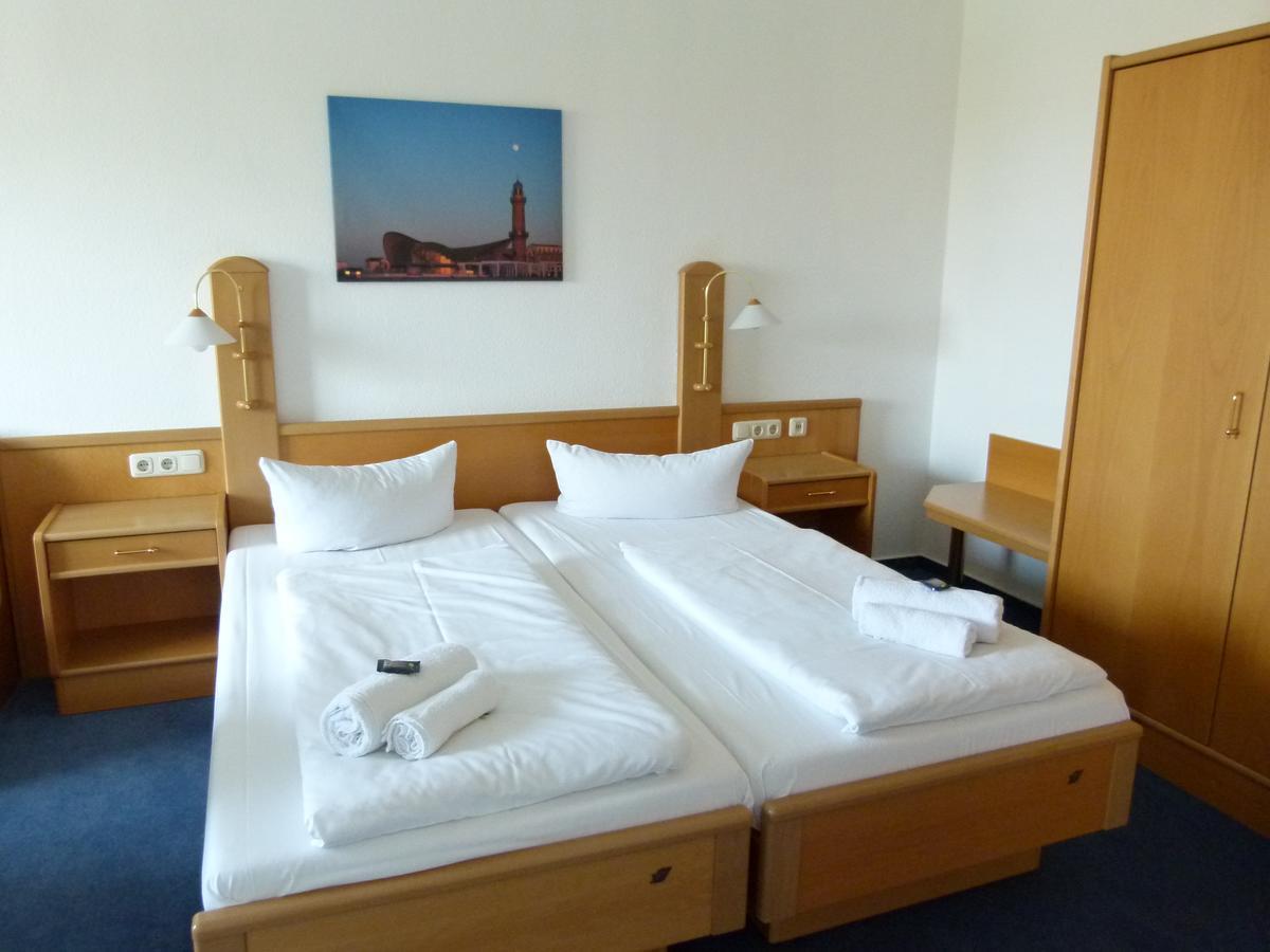 Hotel-Pension Pastow Garni Broderstorf 외부 사진